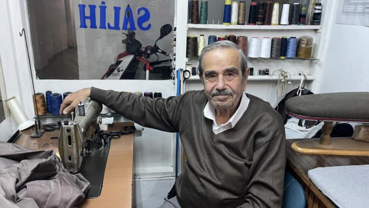 Terziliğini 66 yıldır Sinop'ta yaşatıyor