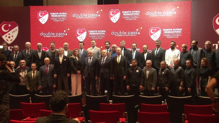 TFF'nin yeni projesi 'Futbol Akademileri' için imzalar atıldı