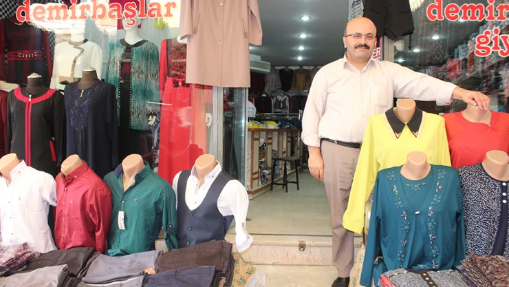 Topçuoğlu esnafı eski bayramları özlüyor