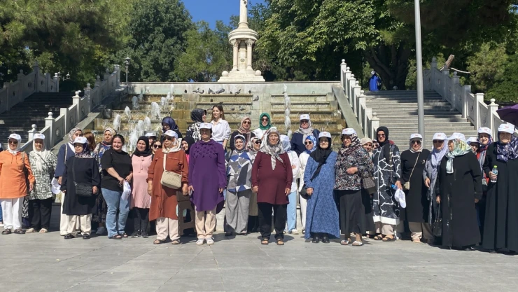 Tosya Belediyesi'nden 100 Kadınla Konya Kültür Turu