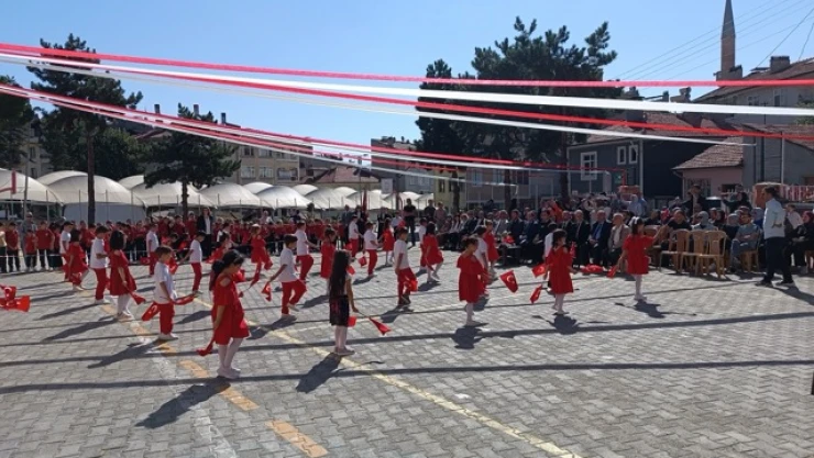 Tosya'da İlköğretim Haftası Kutlandı