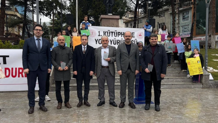 Tosya'da Kitap Sevgisi Sokaklara Taştı