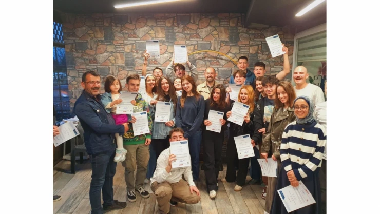 Tosya'da Öğrenciler Youthpass Sertifikalarını Aldı
