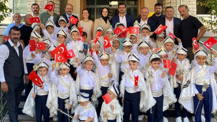 Tosya'da Toplu Sünnet Şöleni Düzenlendi