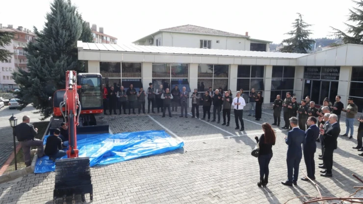 Tosya OİM'e İş Makinası Tahsis Edildi
