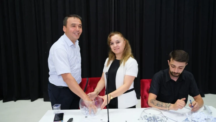 Tosya Yolu Semt Pazarı'nın Kuraları Çekildi