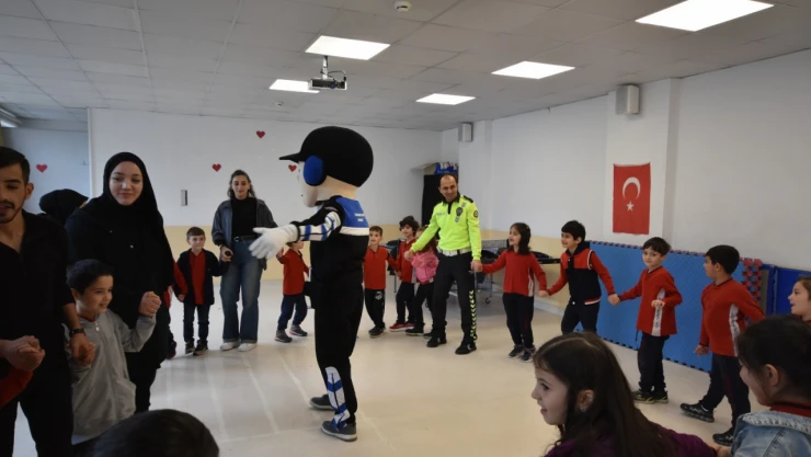 Trafik Eğitimleri Devam Ediyor