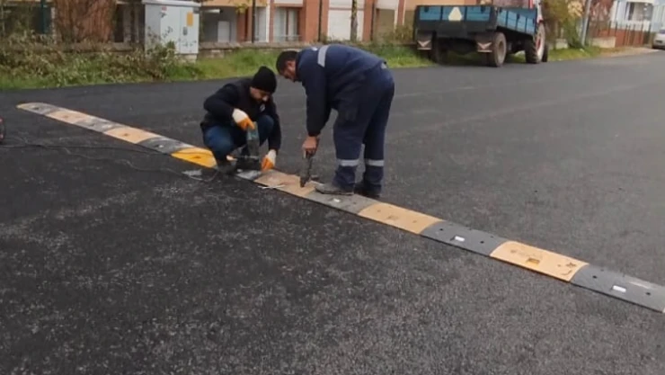 Trafik Güvenliği İçin Hız Kesiciler Yapıldı