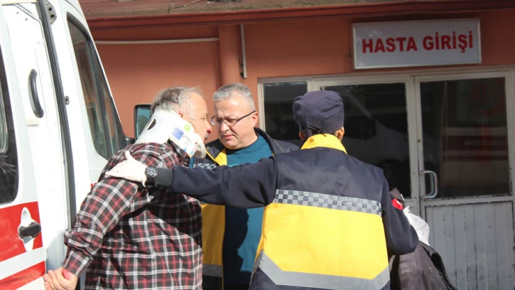 Traktör takla attı 2 yaralı