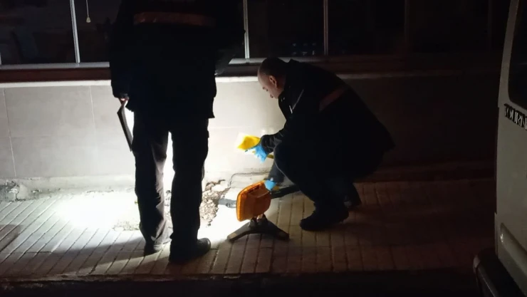 Tüfekle Dernek Kapısına Dayanan Şahıs Polis Ekipleri Tarafından Yakalandı