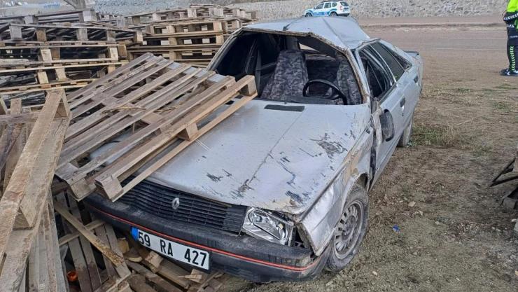 Tuğla Paletlerine Çarptı