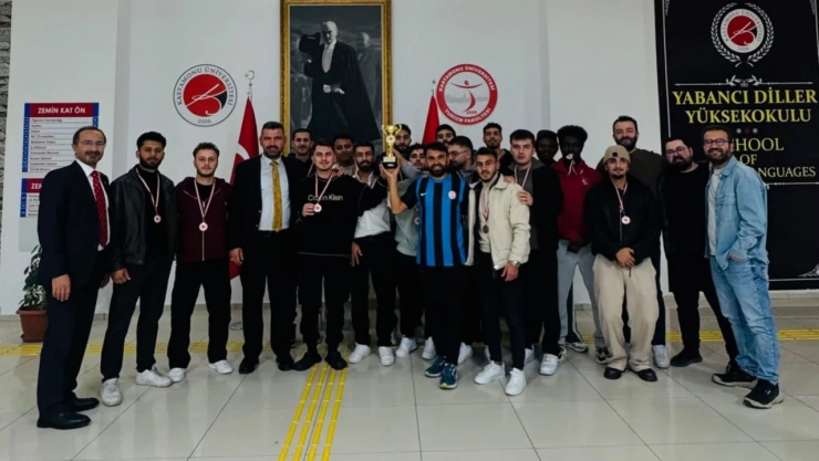 Turizm Fakültesi'nden 3'üncülük