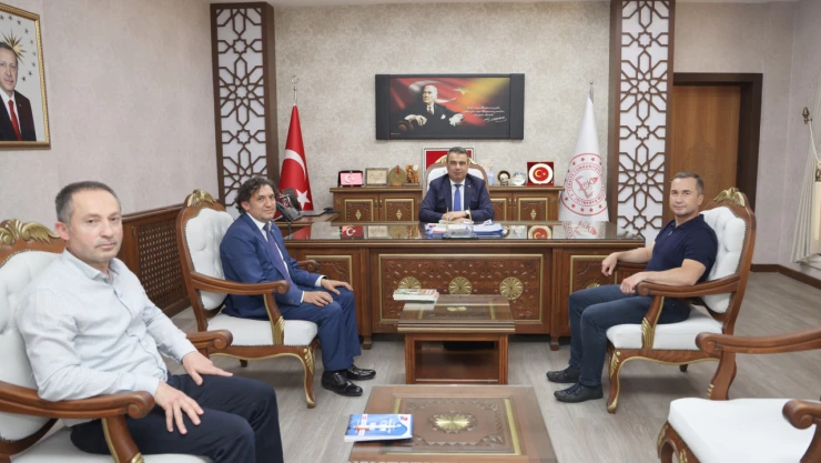 Turizm Okuryazarlığı Kitabı, Gümüş'e Takdim Edildi