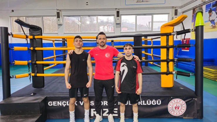 Türk Bayrağını Dalgalandırmak İstiyorlar