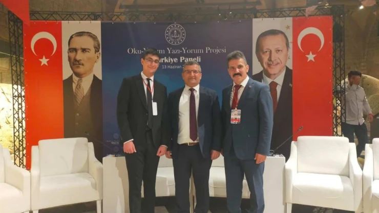 Türk Destanları Bildiri Yarışması'nda Birincilik