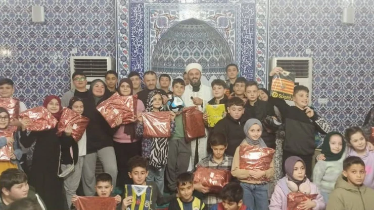 Kadir Gecesi'nde Ödüllerine Kavuştular