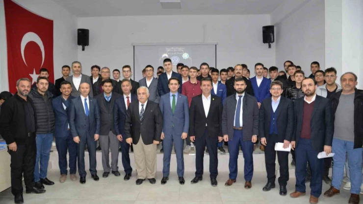 Genç Bilaller Ezan Okuma Yarışması İl Finali