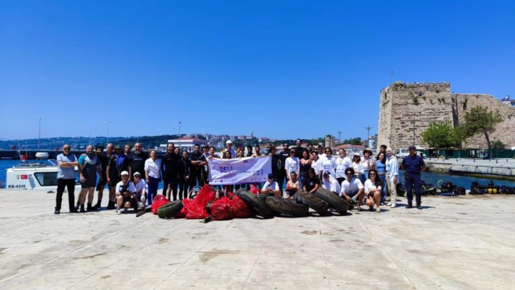 Uluslararası Gönüllüler Sinop'u Temizledi