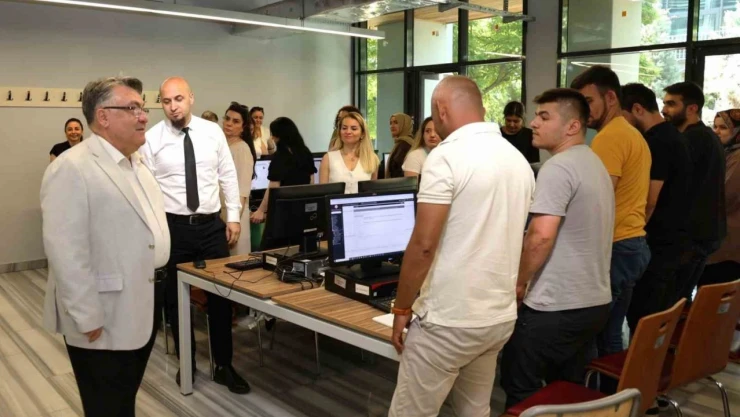 Uluslararası Öğrencilerden BEUN'a Yoğun İlgi