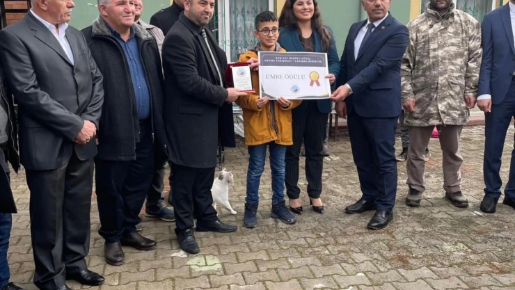 Umre ödüllü Kur'an-ı Kerim'i Güzel Okuma Yarışması Düzenlendi