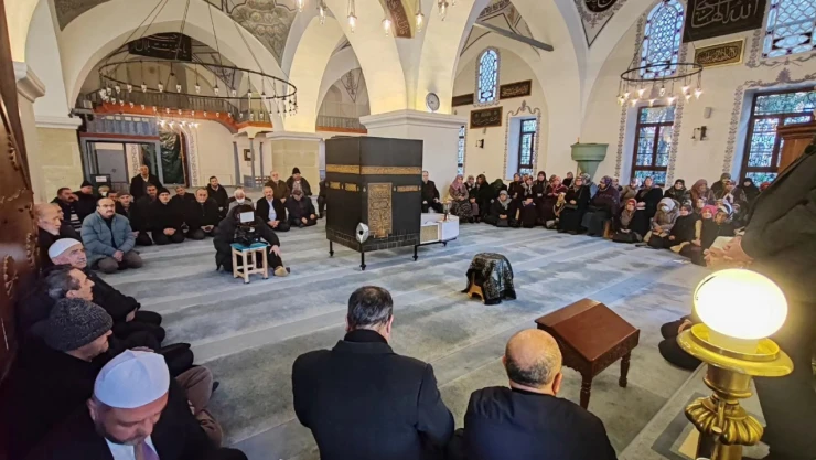 Umrecilere Seminer Verildi