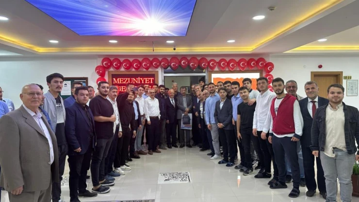 Üniversite Öğrencilerinin Mezuniyet Coşkusu