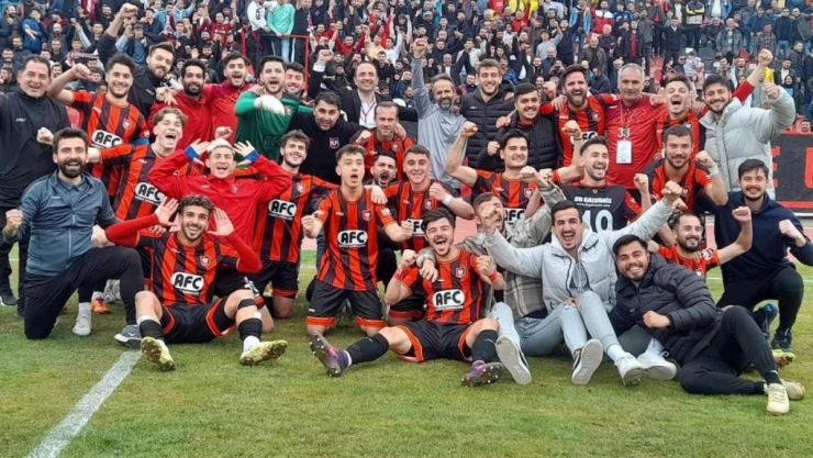 Uşakspor transferde atağa kalktı