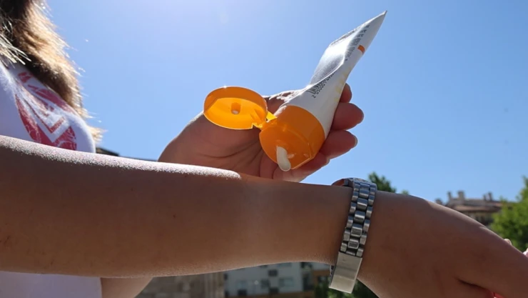 Uzmanı Uyardı: Uzun Süre Güneşte Kalmak...