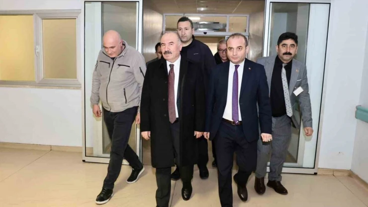 Vali Ali Çalgan, Kazada Yaralanan Polis Memurunu Ziyaret Etti