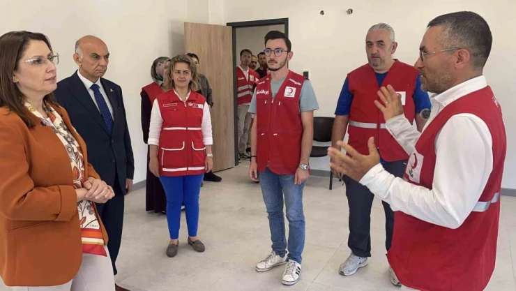 Vali Arslan'dan Kızılay Çağrısı