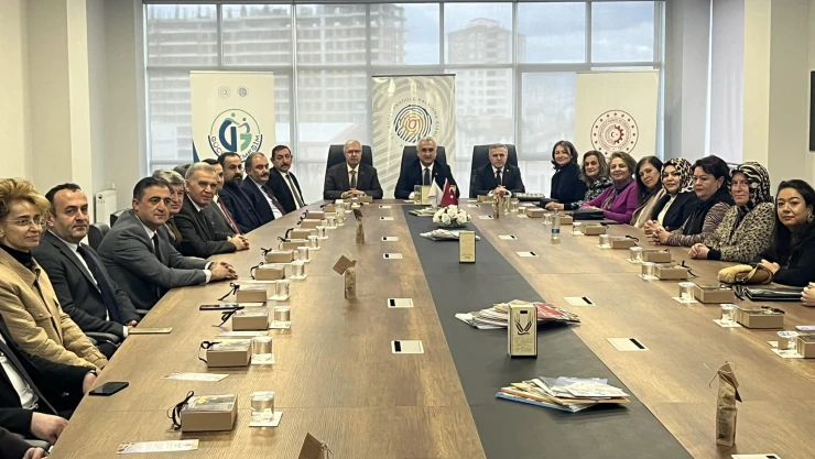 VALİ AVNİ ÇAKIR 'Kadınlarımız Türkiye'nin her noktasında üretiyor'