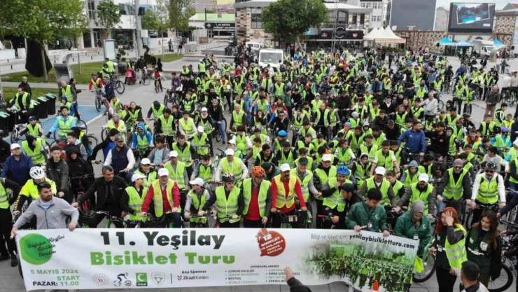 Vali Dağlı, Çekilişte Kazandığı Bisikleti Şehit Çocuğuna Hediye Etti