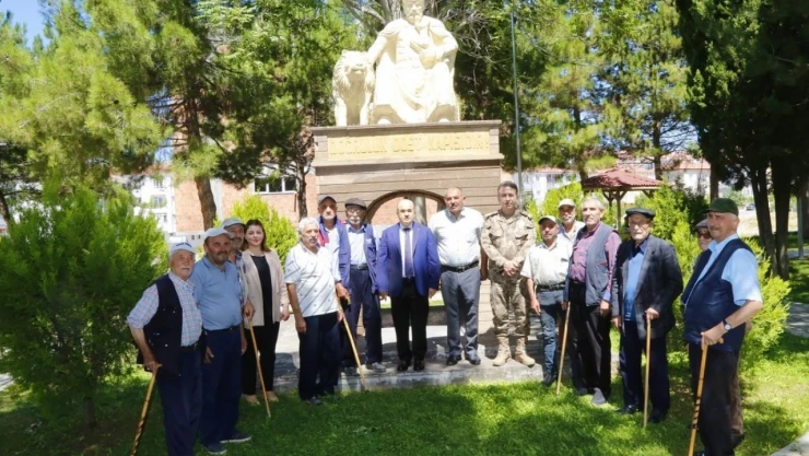 Vali Dağlı, Kanaat Önderleriyle Bir Aya Geldi