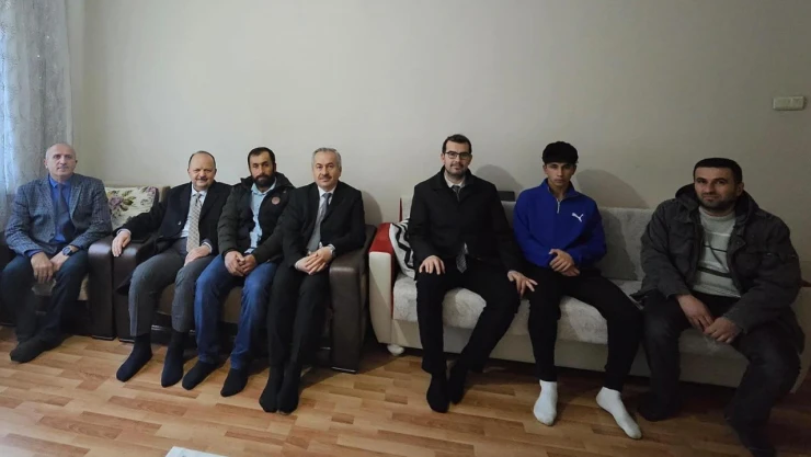 Vali Dallı'dan Depremzede Ailelere Ziyaret