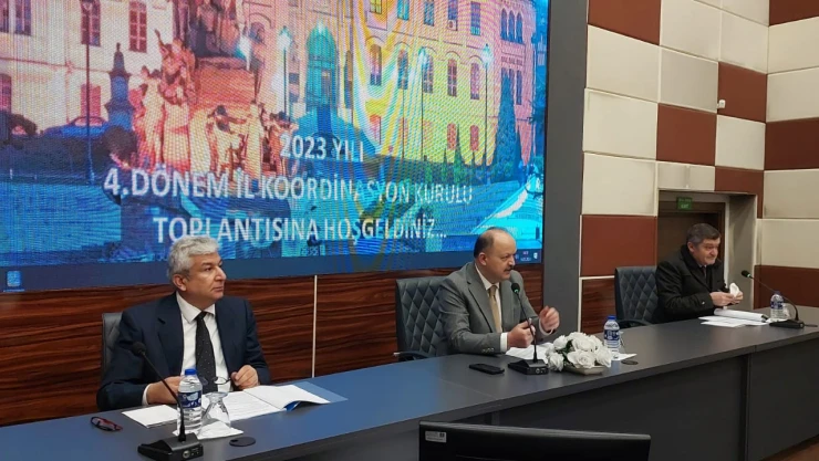 Vali Dallı Kurum Amirlerine Seslendi: 'Elinizi Vicdanınıza Koyun'