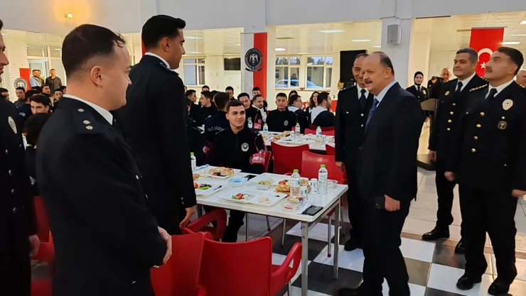 Vali Dallı, Polis Meslek Yüksekokulu Öğrencileriyle İftar Yaptı