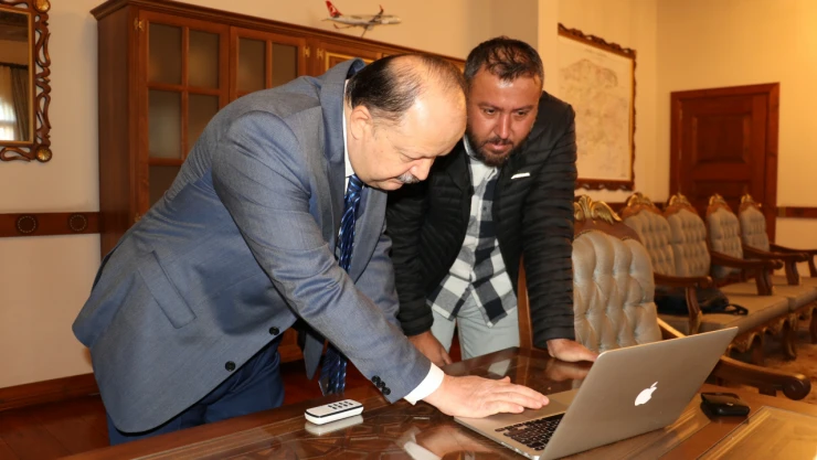 Vali Dallı, Yılın Kareleri Oylamasına Katıldı