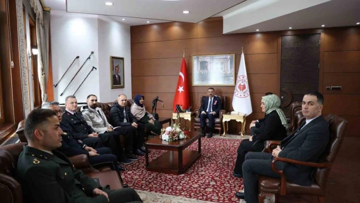 Devlet Övünç Madalyaları Ve Beratları Takdim Edildi