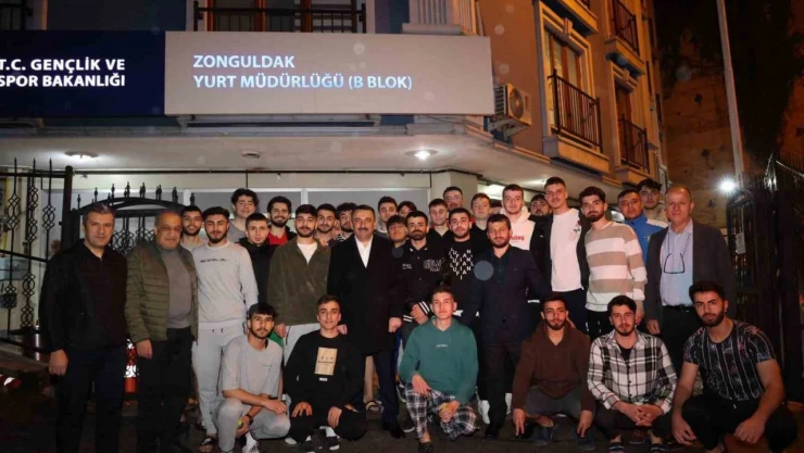 Vali Hacıbektaşoğlu, Gençlerle Buluştu