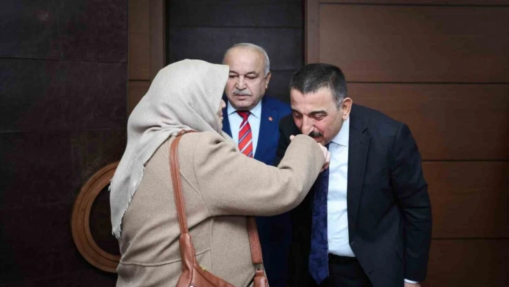 Vali Hacıbektaşoğlu, Şehit Ailesini Ağırladı