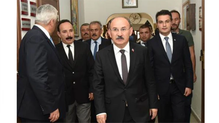 Vali Karadeniz, Araç'ta muhtarlarla buluştu