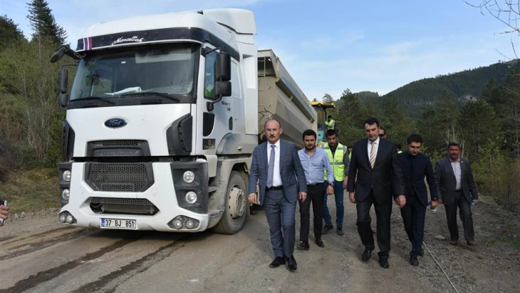 Vali Karadeniz, Karadere Grup Yolu'nu inceledi