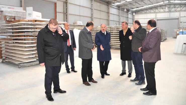 Vali Karadeniz, OSB´yi ziyaret etti