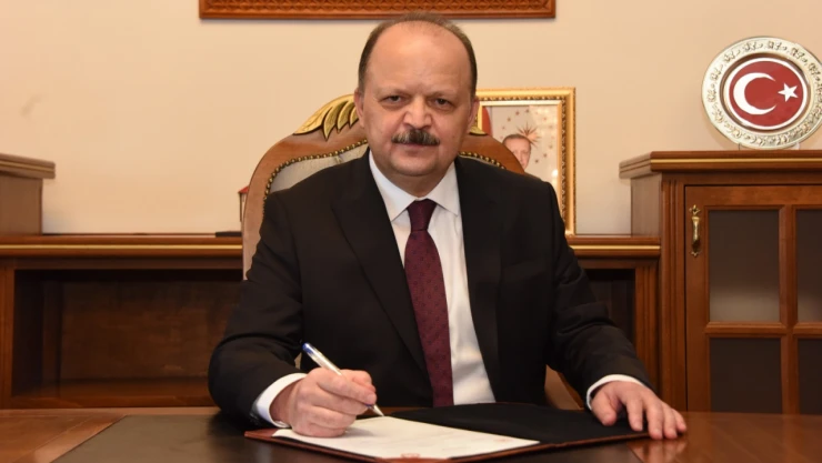 Vali Meftun Dallı: 'Evlatlarımız, Yarınlara Umutla Bakan Gözlerdir'