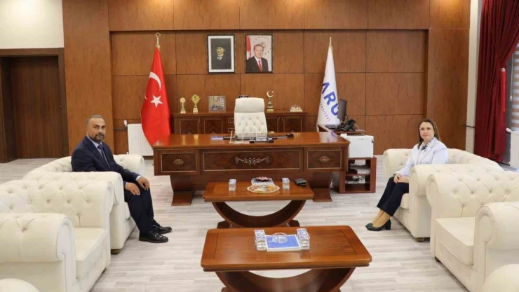 Vali Nurtaç Arslan, Rektör Akkaya'yı Ziyaret Etti