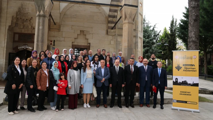 Vali Dallı Öğretmen Akademileri Etkinliğine Katıldı