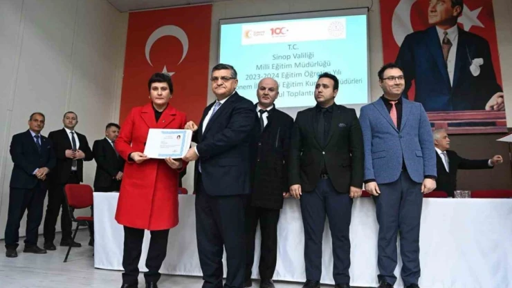 Vali Özarslan: 'Öğretmenlerimizin ve Öğrencilerimizin Hizmetindeyiz'