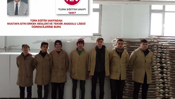 Vasiyetleri her yıl öğrencilere burs oluyor