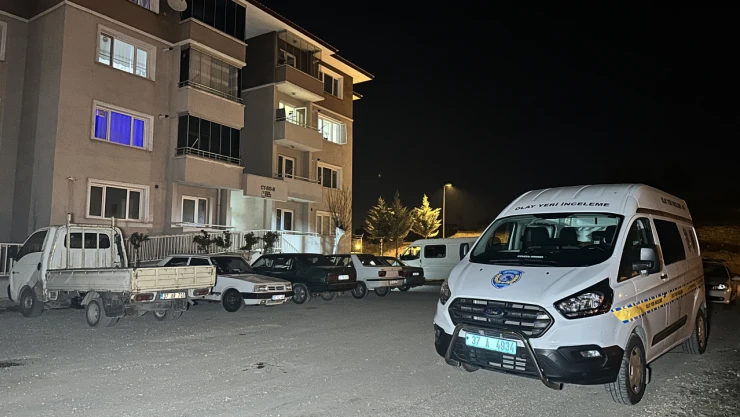 Yakınlarıyla Tartıştı, Etrafına Dehşet Saçtı: 1 Ölü, 3 Yaralı