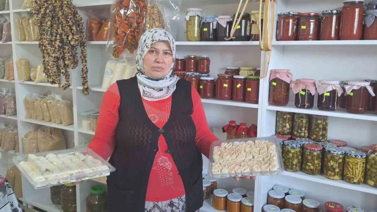 Yöresel Ürünlerle Kadınlara İstihdam Sağlıyor